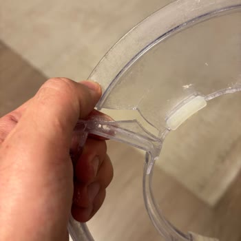 Kırılan Kapağın Yenisi İçin Müşteri Hizmetlerinden Hiç Geri Dönüş Yok