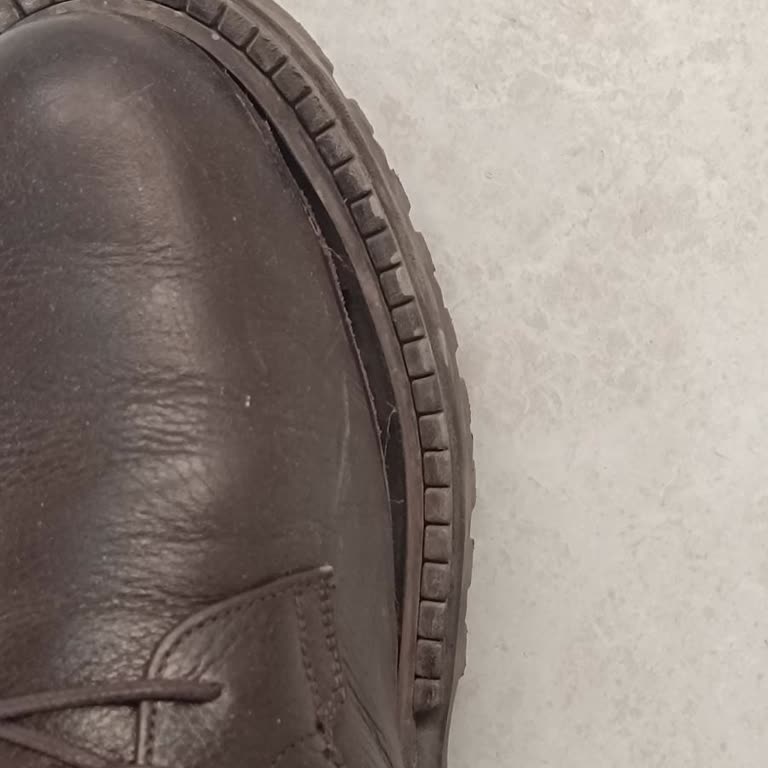 Kısa Sürede Tabanı Açılan Ayakkabı İçin Ücret İadesi Ve Değişim Talebi