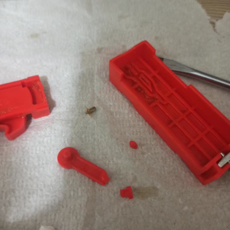 Samet A. Ş. Bas Çek Çekmece Mekanizması İçin Plastik Yedek Parça Temin Edilememesi