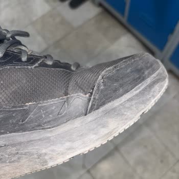 Skechers Kısa Sürede Dikiş Açılması ve Su Geçirme Sorunu Üretim Hatası İtirazı