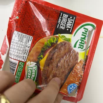 Pınar Köfteler Birbirine Yapışık Haldeydi