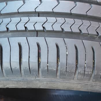 Kısa Sürede Çatlayan Lastik İçin Garanti Kapsamında Değişim Talebi