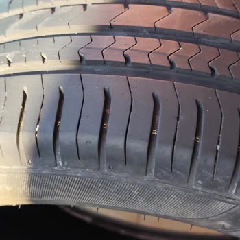 Kısa Sürede Çatlayan Lastik İçin Garanti Kapsamında Değişim Talebi