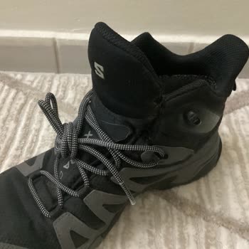 Garanti Süresindeki Botta Yırtılma Ve Bağcık Deformasyonu, Açıklamasız Geri Gönderildi