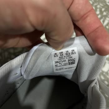 Tek Yağmur Sonrası Puma Ayakkabısında Kalıcı Koku Sorunu