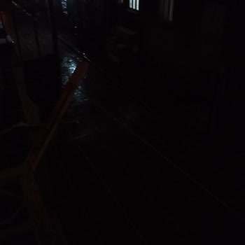 Umurbey Mahallesindeki Sokak Lambaları Sürekli Sönüyor, Güvenlik Tehlikede