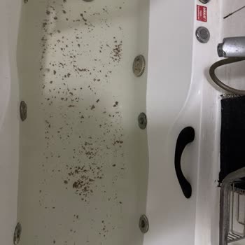 Otelin Temizlik Ve Asansör Sorunları Konaklamayı Tehlikeye Atıyor