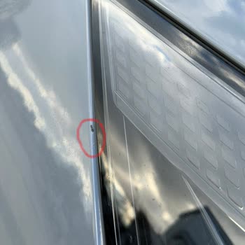 Hyundai Motor Akbak'tan Sıfır Araçta Kuş Dışkısı Nedeniyle Boya Yanıkları Ve Atması