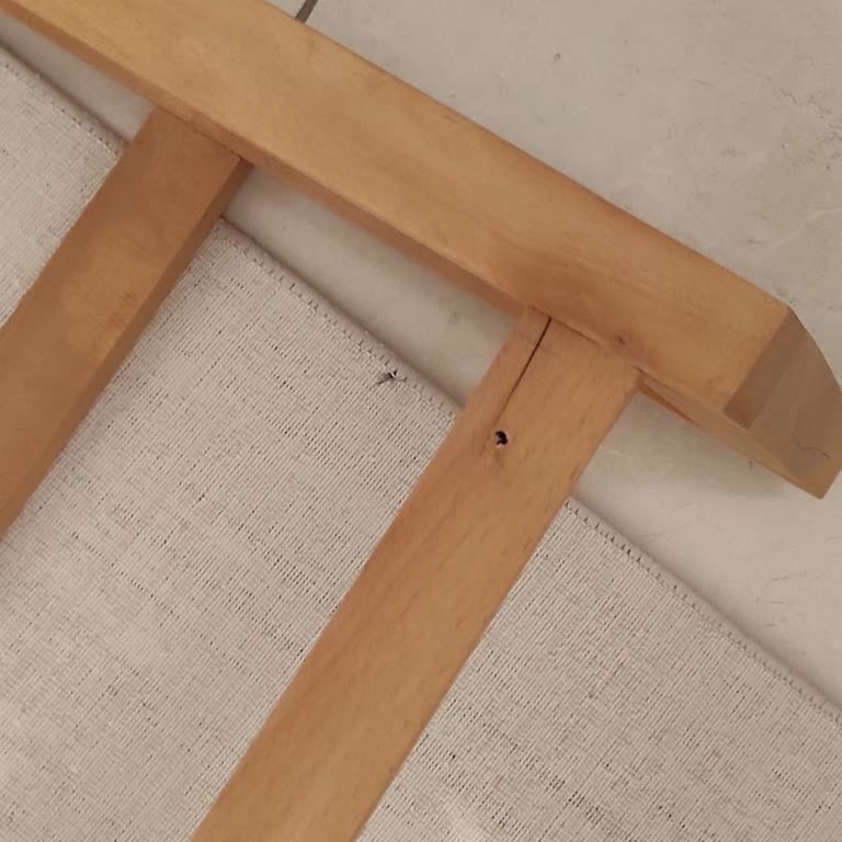 Çatlamış Sandalye Ayağı Ve Geciken Yanıt