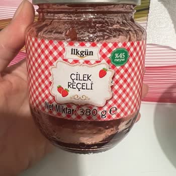 BİM Şubesinde İlkgün Çilek Reçelinde Böcek Bulunması Sağlık Endişesi