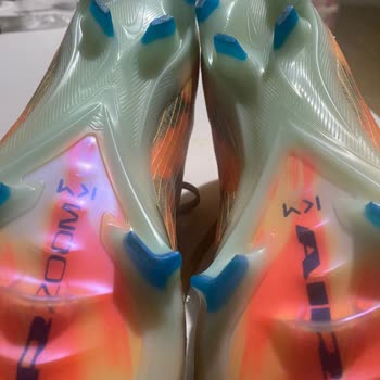 Nike Mercurial Superfly Elite Kramponunda Hızlı Taban Deformasyonu