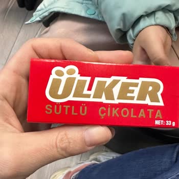 Ülker Sütlü Çikolata Üzerindeki Beyazlama: Kalite Ve Sağlık Endişesi