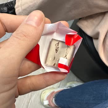 Ülker Sütlü Çikolata Üzerindeki Beyazlama: Kalite Ve Sağlık Endişesi