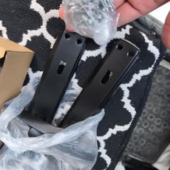 Siyah Kapı Kolu İçin Gönderilen Yanlış Gri Vidalar Ve Çözümsüz Mağduriyet