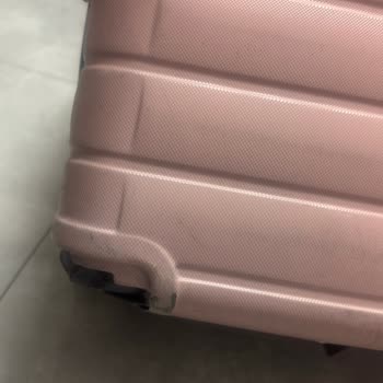 Anadolu Jet'ten Kırık Ve Kirli Valiz İçin Sorumluluk Reddi Ve Form Gönderim Hatası