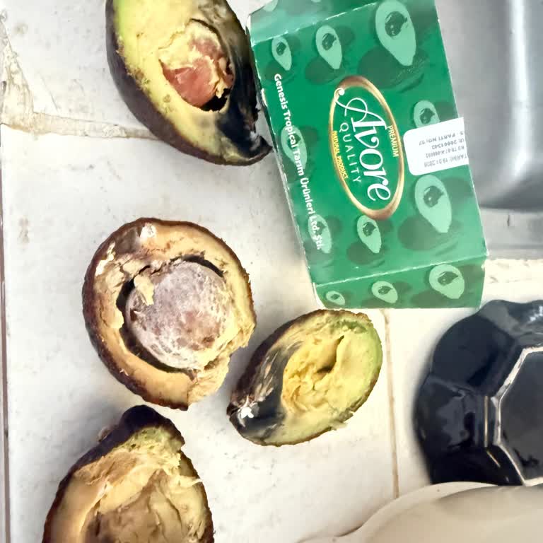 Çürük Avokado Paketi Teslim Edildi, İade Talebi Dört Kez Reddedildi