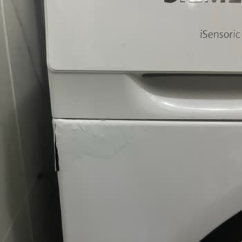 Siemens Çamaşır Makinesinde Deterjan Bölmesi Paslanması Ve Ücretsiz Değişim Talebi