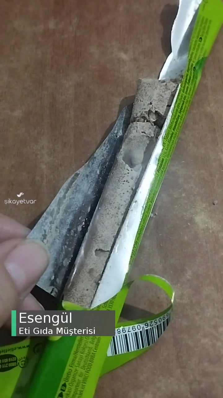 Eti Antep Fıstıklı Çubuk Çikolata videonun kapak resmi