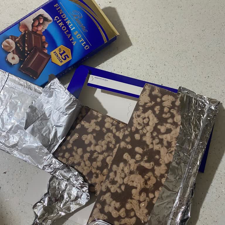 BİM Bozulmuş Çikolata Tüketici Sağlığını Tehdit Ediyor