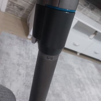 Philips 8000 Aqua Plus Dikey Süpürge Teleskopik Boru Kırıldı Ve Tutma Yeri Kayıyor