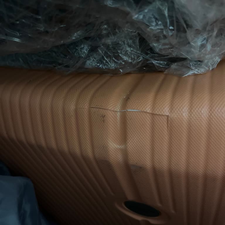 Ajet Uçuşunda Valizim Paramparça Oldu, Yeni Valiz İstiyorum