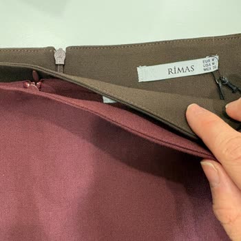 Aynı Beden İki Etekte Üretim Hatası Ve İade Kargo Ücretinin Firmadan Ödenmesi Talebi