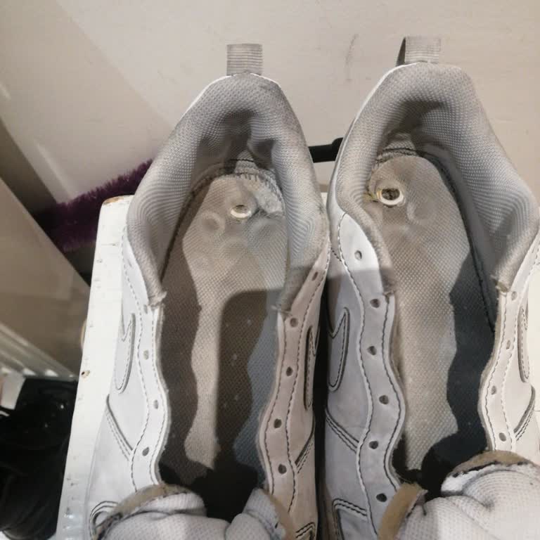 Nike Ayakkabısının Tabanda Hızlı Çöküşü Ve İade Talebi