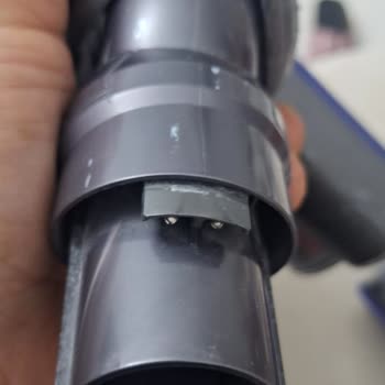 Dyson V12 Detect Slim Absolute Süpürgede Uyumsuz Halı Başlığı Ve Zayıf Çekim Sorunu