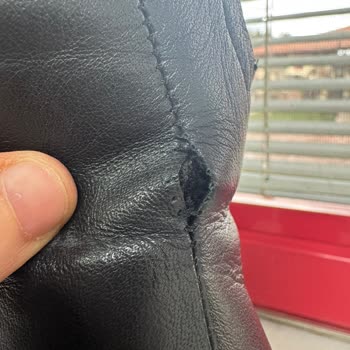 Patlayan Bilek Ve Deforme Topuklu Botta Kalitesiz Ürün Ve İade Süreci Sorunu