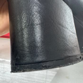 Patlayan Bilek Ve Deforme Topuklu Botta Kalitesiz Ürün Ve İade Süreci Sorunu