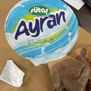 Yemeksepeti Üzerinden Aldığım Bozulmuş Hamburger Ve Son Kullanma Tarihi Geçmiş Ayran