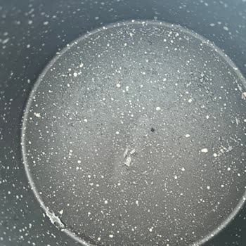 Gülsan Tencerede Aşınma Ve Kararma Oluştu