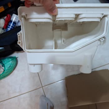 Garanti Altındaki Çamaşır Makinesinde Paslanma, Erken Amortisör Arızası Ve Sürekli Sallanma