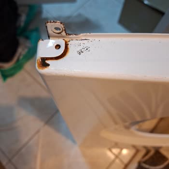 Garanti Altındaki Çamaşır Makinesinde Paslanma, Erken Amortisör Arızası Ve Sürekli Sallanma