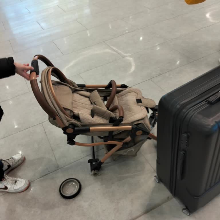 Sunexpress'te Kırılan Bebek Arabası İçin Hemen Değişim Ve Tam Ödeme Talebi