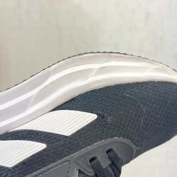 Adidas Ayakkabısının Kısa Sürede Yırtılması Ve FLO’nun Çözüm Reddi