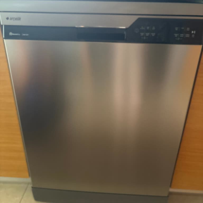 Arçelik Bulaşık Makinesinde Yeni Cihazda Motor Arızası Ve Acil Değişim Talebi