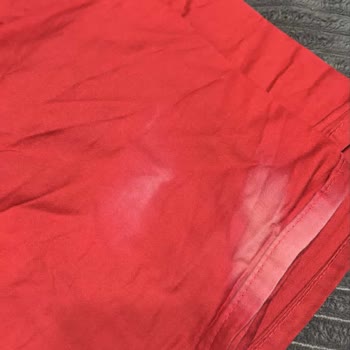 Ariel Pods'ta Çıkarılamayan Beyaz Lekeler Ve Renk Açılması - Ürün İncelemesi Ve İade Talebi