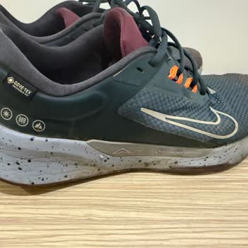 Nike Gore-Tex Ayakkabısının Su Geçirmez Olmadığına Dair Şikayet