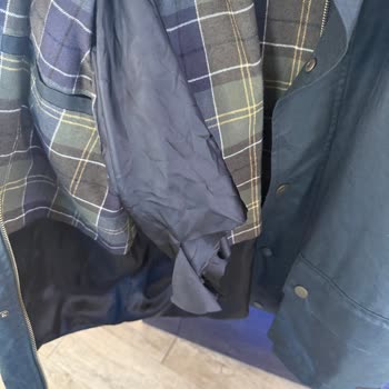 8000 TL'lik Yırtık Hediye Mont Astarı Ve Bozuk Paketleme