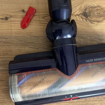 Dyson Süpürge Başlığındaki Kırık Mandal İçin Garanti Dışında Ücretsiz Değişim Talebi