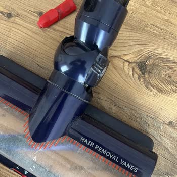 Dyson Süpürge Başlığındaki Kırık Mandal İçin Garanti Dışında Ücretsiz Değişim Talebi