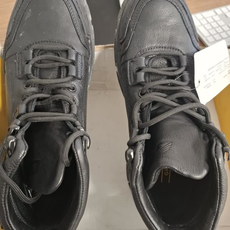 Van AVM Greyder Botta Ayak Şişmesi Ve Kullanılamaz Durum: İade Talebi