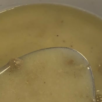 Çorba İçinde Kıl Ve Şefin Umursamaz Yaklaşımı