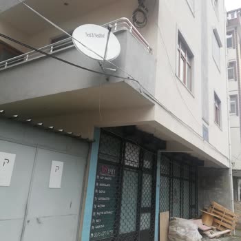 TurkNet’in Dış Cephe Hasarı Ve İzin Almadan Kablo Döşemesi Şikayeti