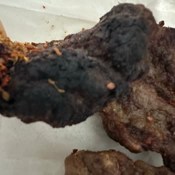 Islak Ve Yanık Köfte Siparişinde Ücret İadesi Talebi