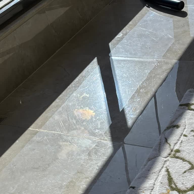 Seramiksan'dan Aldığım Taşların Yüzeyi Çizildi, Çözüm Bekliyorum