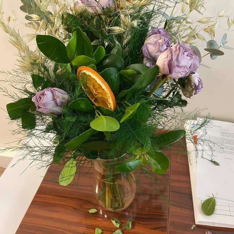 Teslim Edilen Çiçek 24 Saat İçinde Çürüdü, İade Ve Yeniden Gönderim Talebi