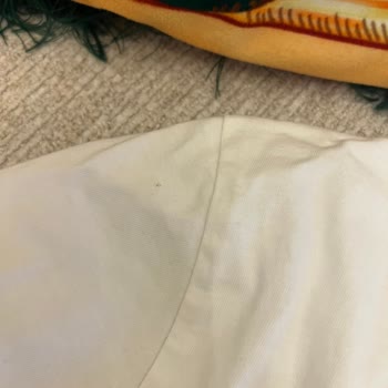 İkinci Giyildiğinde Delik Açan Beymen Club Tişörtü Ve Çözüm Bulunamayan Müşteri Hizmetleri