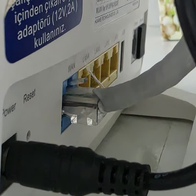 Sık Kesilen İnternet Ve Yetersiz Destek Üzerine Çözüm Talebi